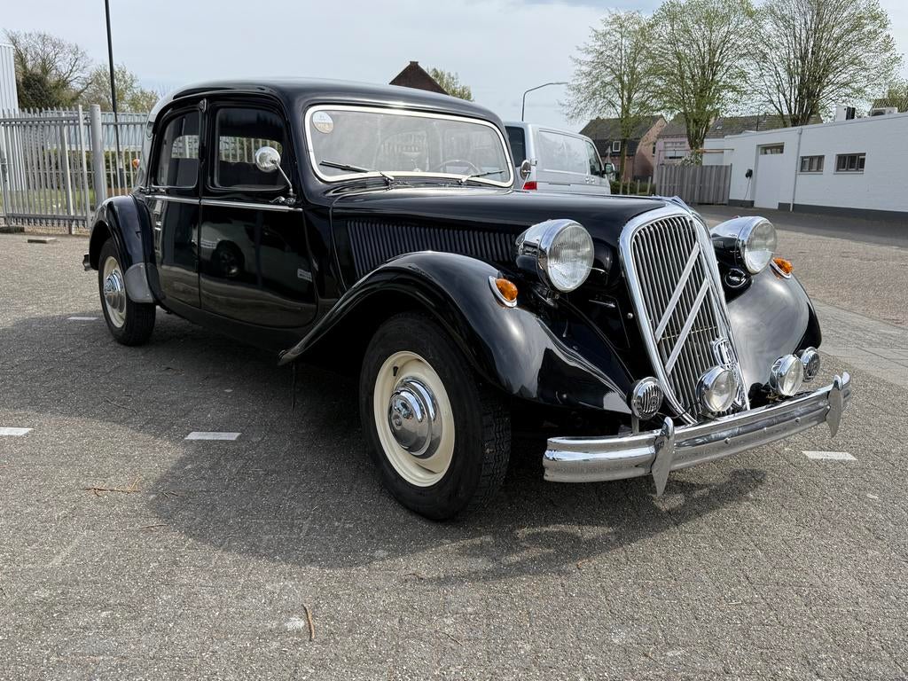 Citroën traction avant six, bouwjaar 1952, foto 5