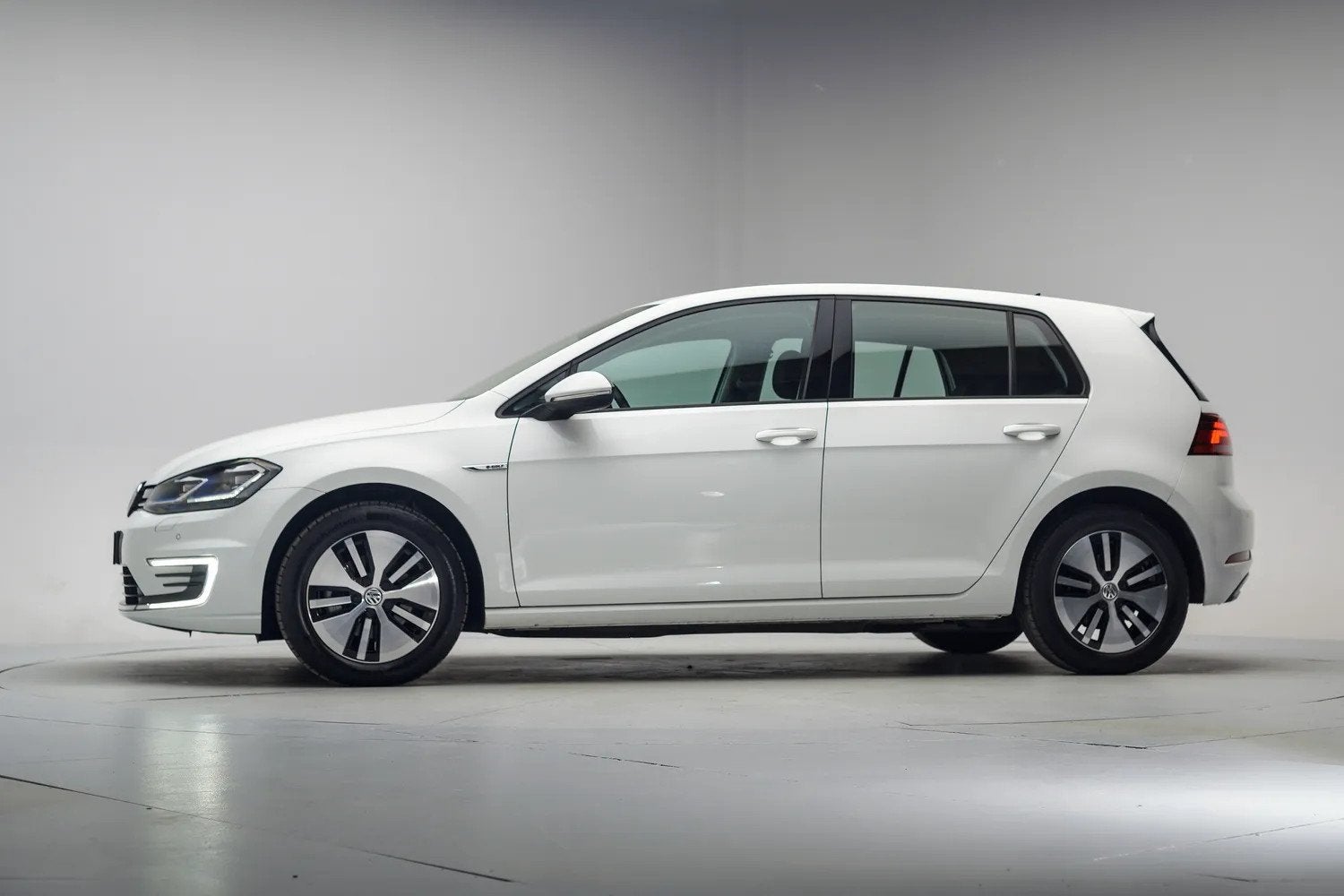 Volkswagen Golf E-DITION [ Adapt.cruise Navi Apple/Android L, Gebruikt, Wit, Origineel Nederlands, Golf