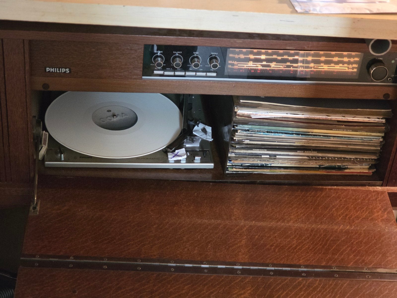 Vintage Philips Platenspeler met Radio in Houten Meubel, Ophalen, Gebruikt, Platenspeler, Philips