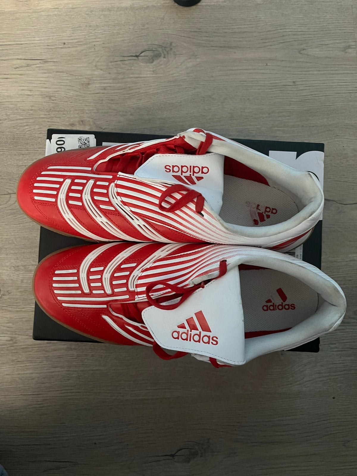 Adidas PREDATOR SALA Zaalvoetbalschoenen Rood/Wit Maat 45, Maat XS of kleiner, Ophalen of Verzenden, Nieuw, Schoenen