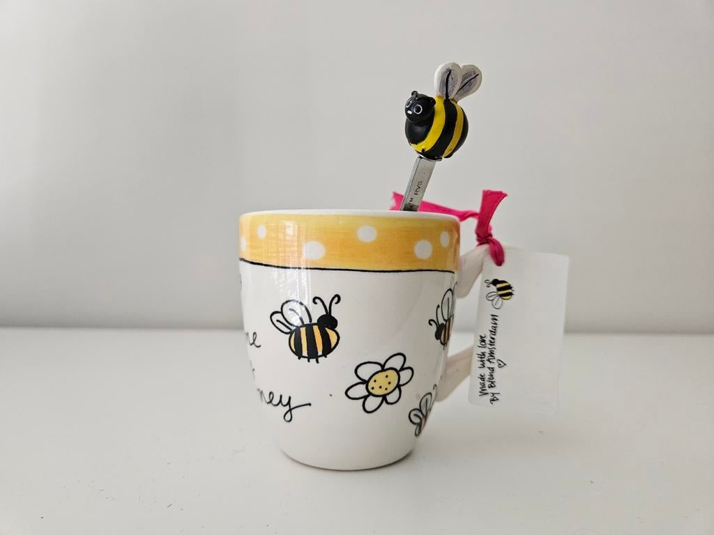 Blond Amsterdam bijtjes kopje met lepel - Bijenkorf, Blond Amsterdam, Nieuw, Ophalen of Verzenden, Kop(pen) en/of Schotel(s)