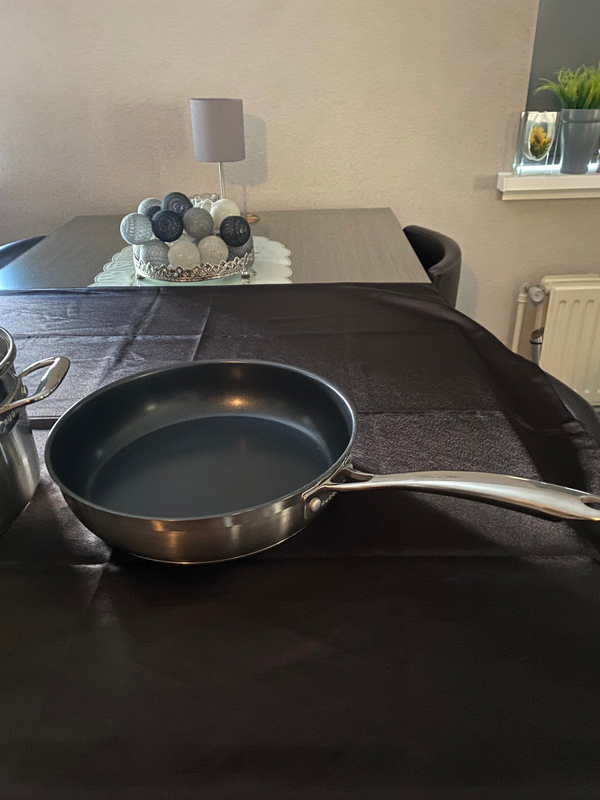 Nieuw koekenpan merk Rudolfph 28 cm, Huis en Inrichting, Keuken | Potten en Pannen, Ophalen, Koekenpan, Nieuw, Overige merken