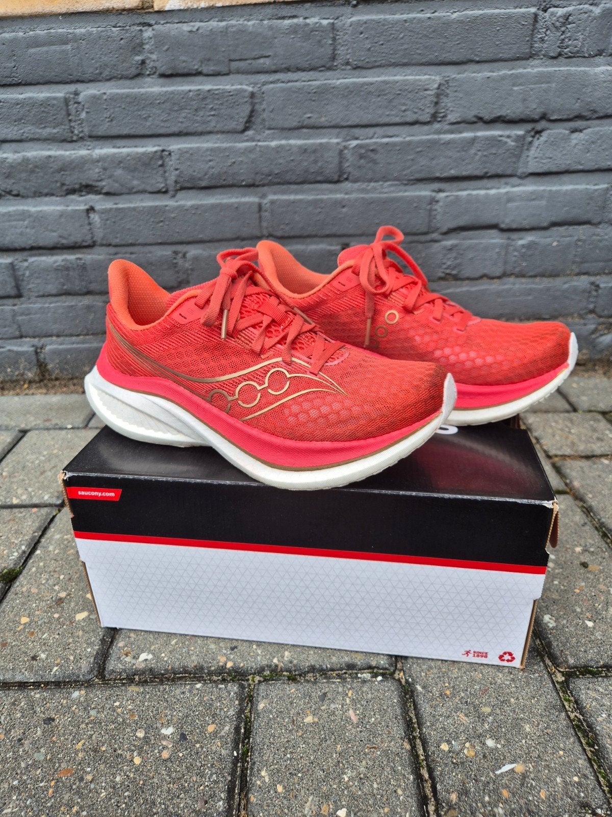 Saucony Endorphin speed 5 hardloopschoenen 39, Sport en Fitness, Ophalen, Zo goed als nieuw, Hardloopschoenen, Saucony