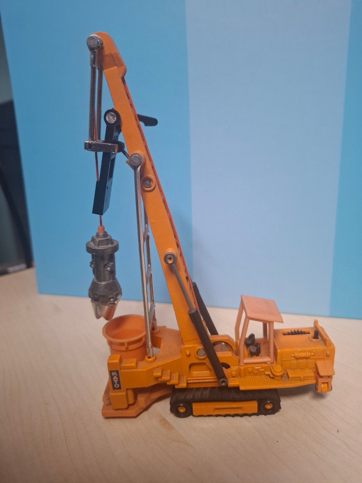 model is een vintage Shinsei Mini Power Kato 30THC Earth Dr, Ophalen of Verzenden, Nieuw, Hijskraan, Tractor of Landbouw, Overige merken
