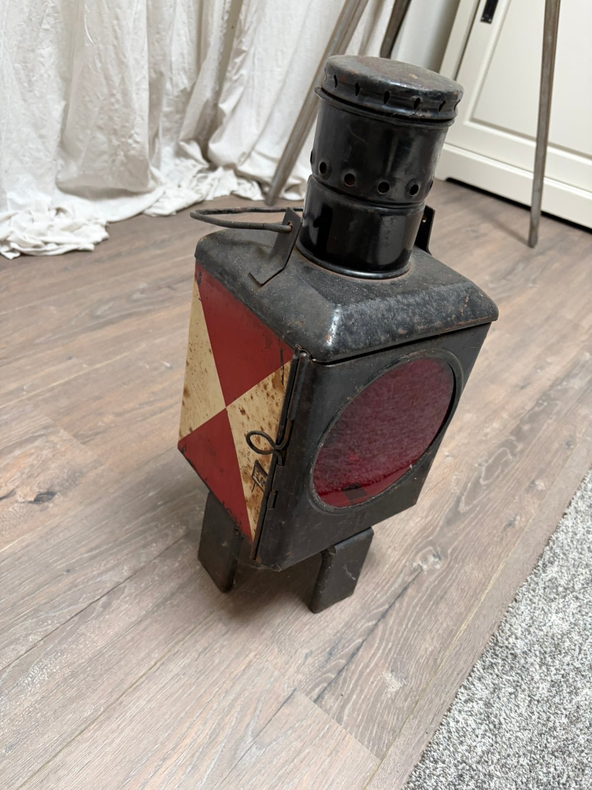 Mooie spoorlamp, Ophalen