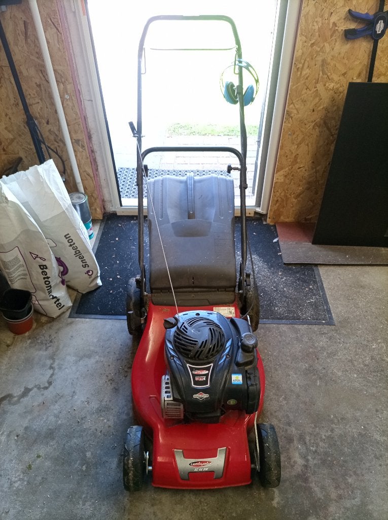 Grasmaaier (benzine) met opvangbak, Ophalen, Cirkelmaaier, Gebruikt, Castel Garden