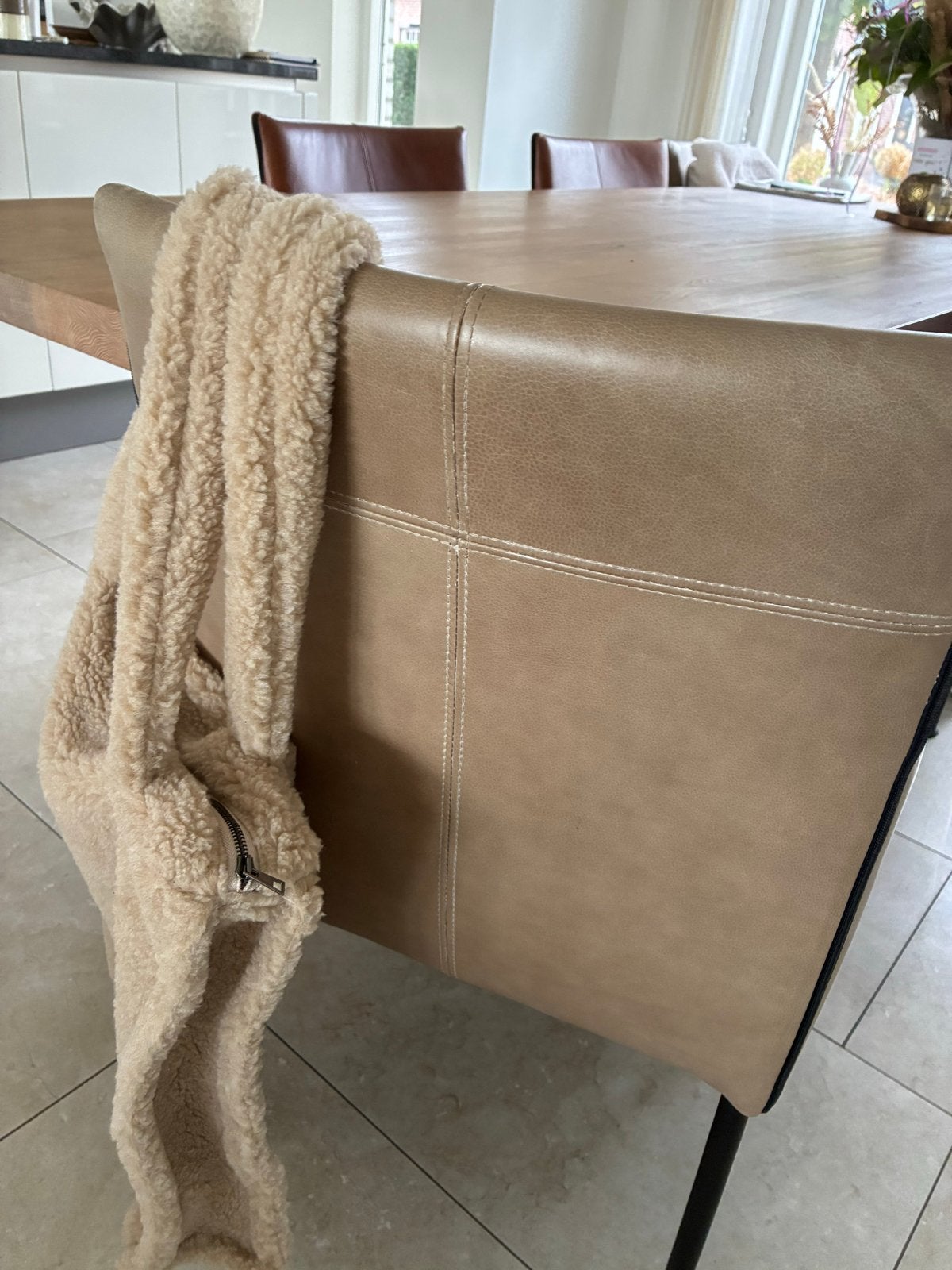 Charm London Teddy Shopper - Beige, Ophalen of Verzenden, Zo goed als nieuw, Beige, Shopper