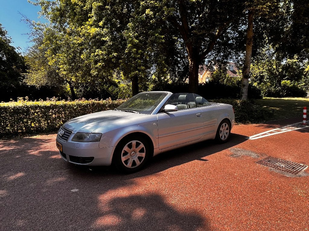 Audi A4 3.0 V6 162KW Cabrio AUT 2002 Grijs, Automaat, Achterwielaandrijving, 1595 kg, 4 stoelen