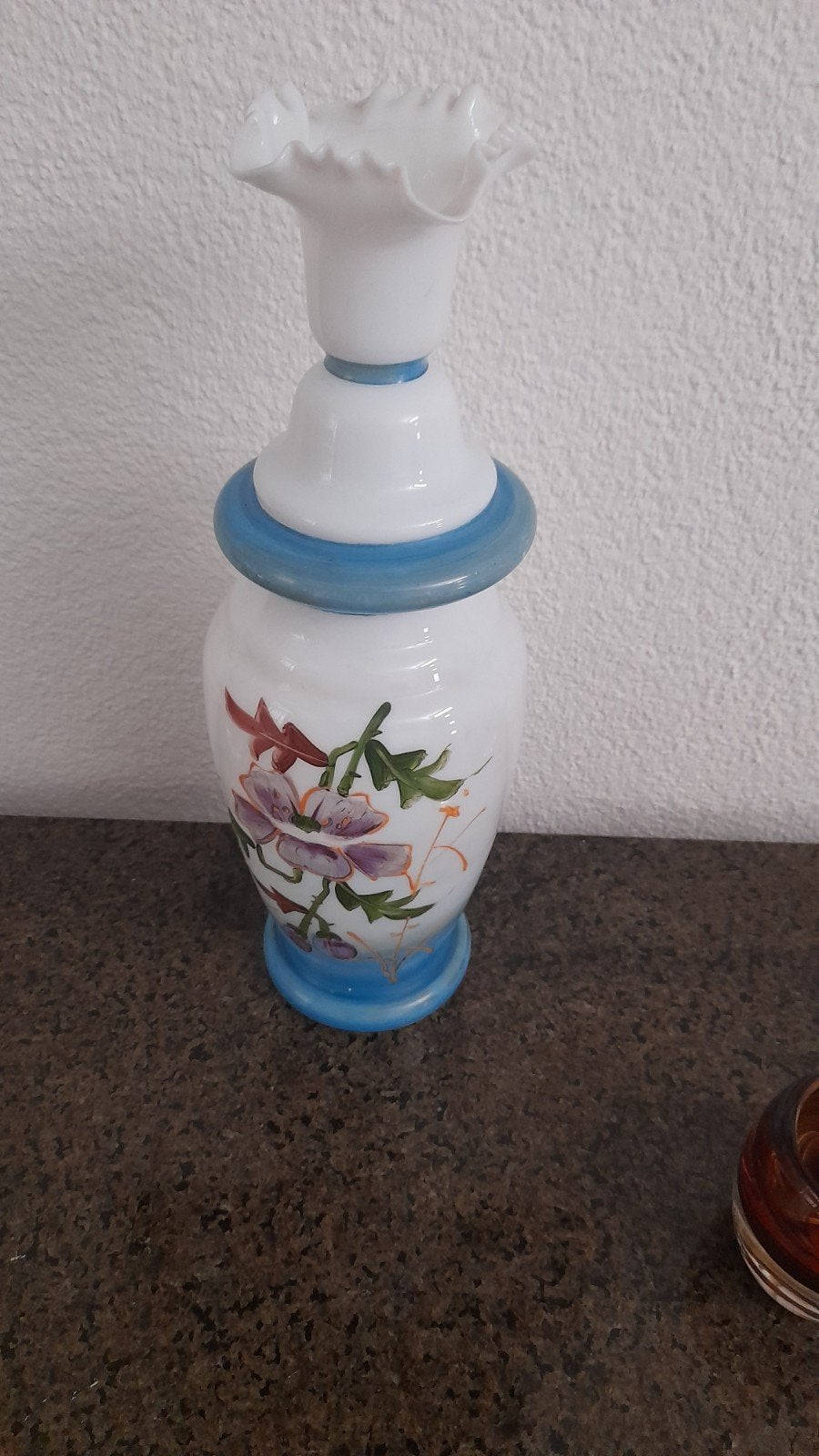 Decoratieve vaas met bloemmotief, Ophalen