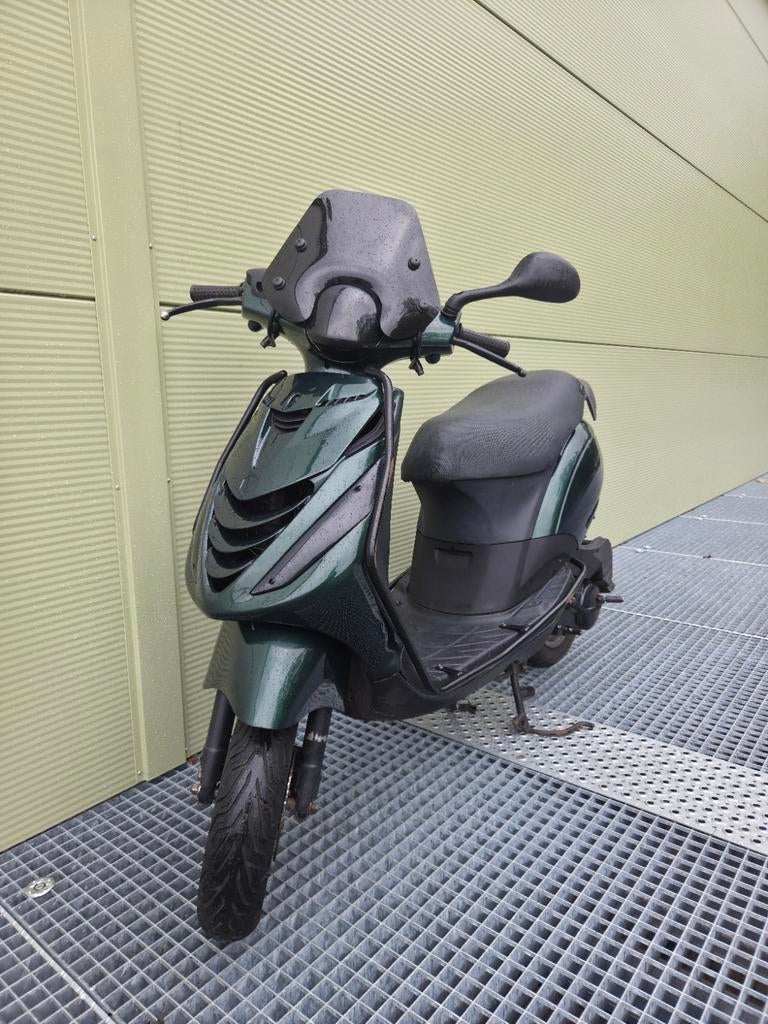 Nette Piaggio Zip 2T | nieuwe kappen | E-start, Ophalen