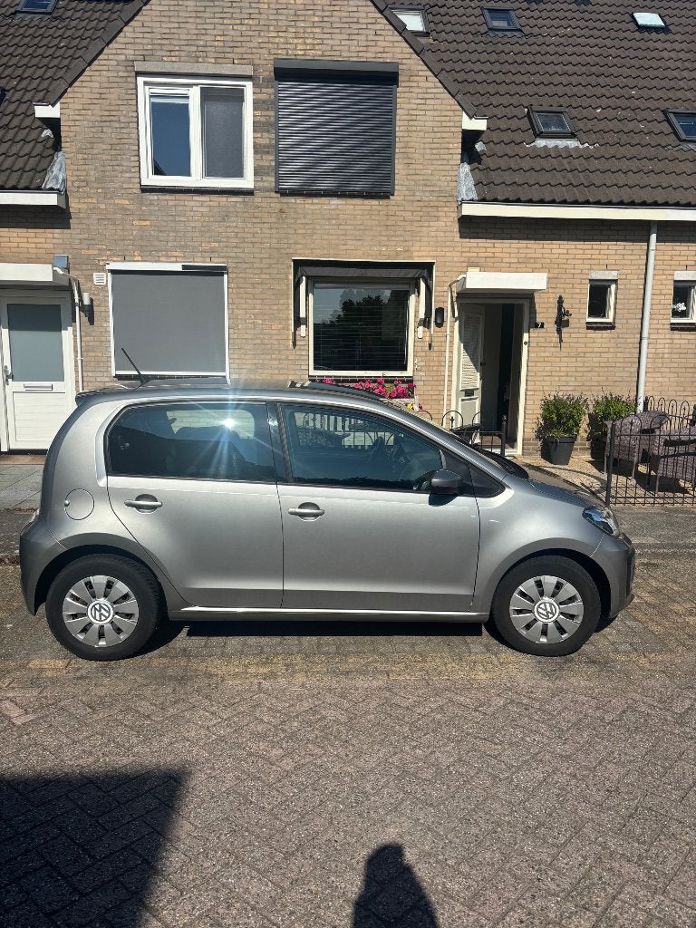Volkswagen up! 1.0 44KW 5 deurs 2017 Grijs, Auto's, Voorwielaandrijving, Stof, 4 stoelen, 23 km/l