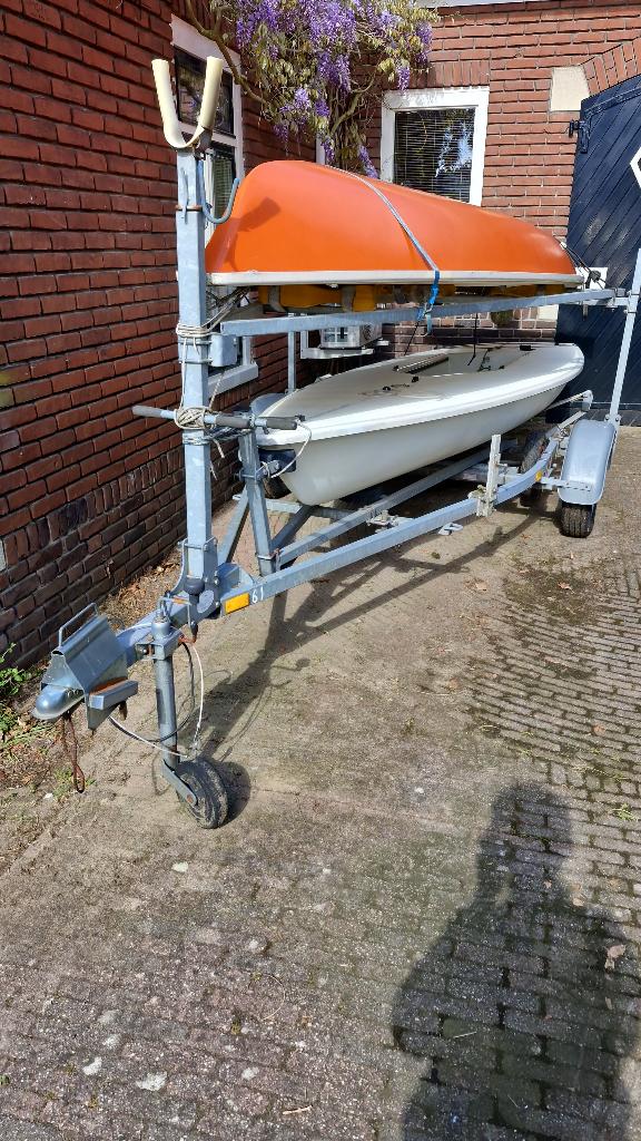2 Laser Standaard zeilboten op dubbele wegtrailer, Ophalen, Gebruikt