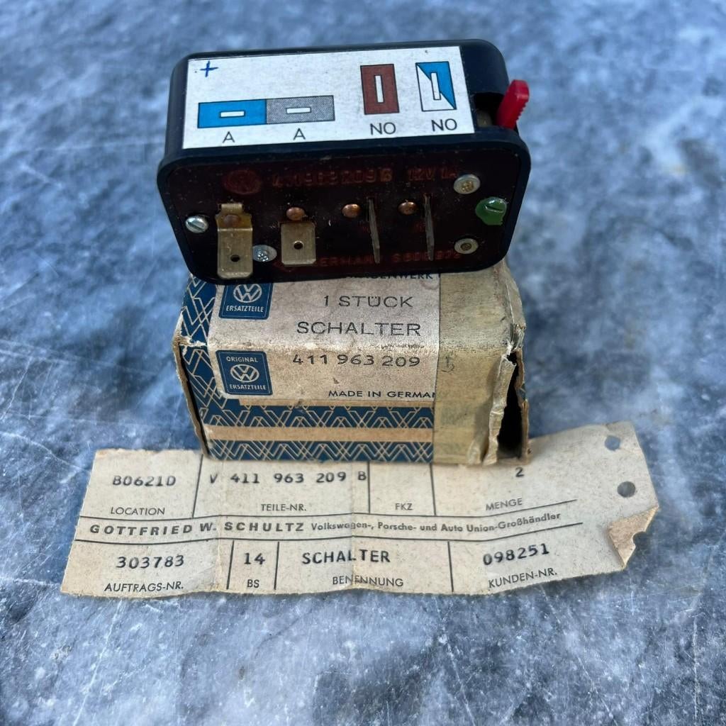 VW Bay Bus NOS veiligheidsschakelaar kachel 411963209B, Ophalen of Verzenden, Zo goed als nieuw