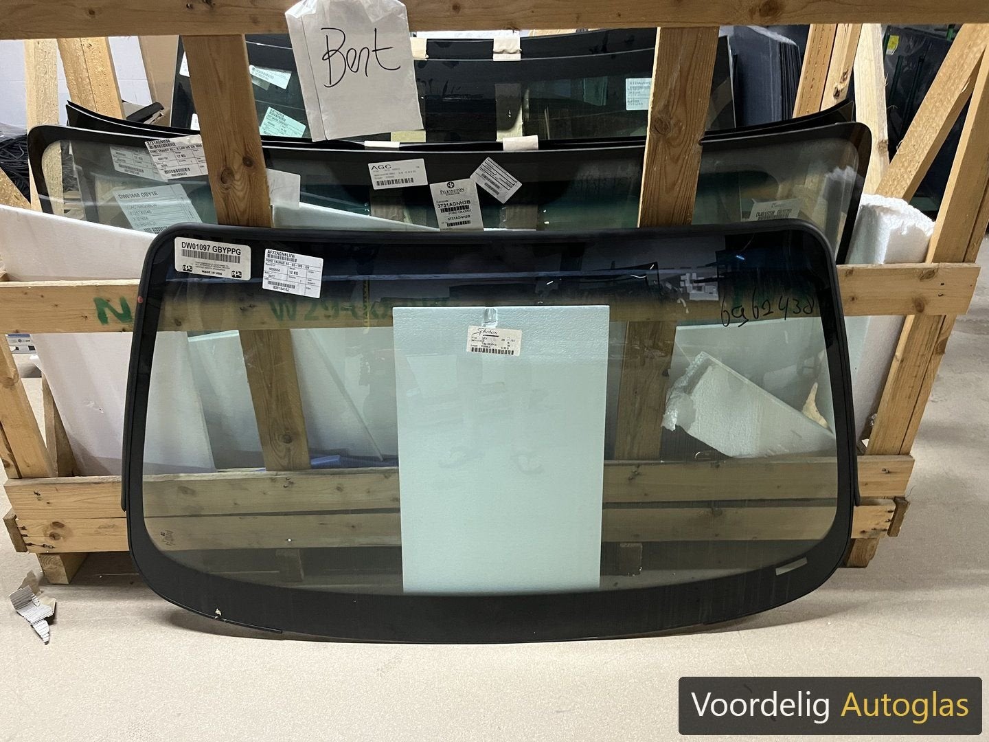 FORD TAURUS 86 - 89 4D SEDAN VOORRUIT GELAAGD GROEN BLAUW ME, Ophalen, -, -, Nieuw