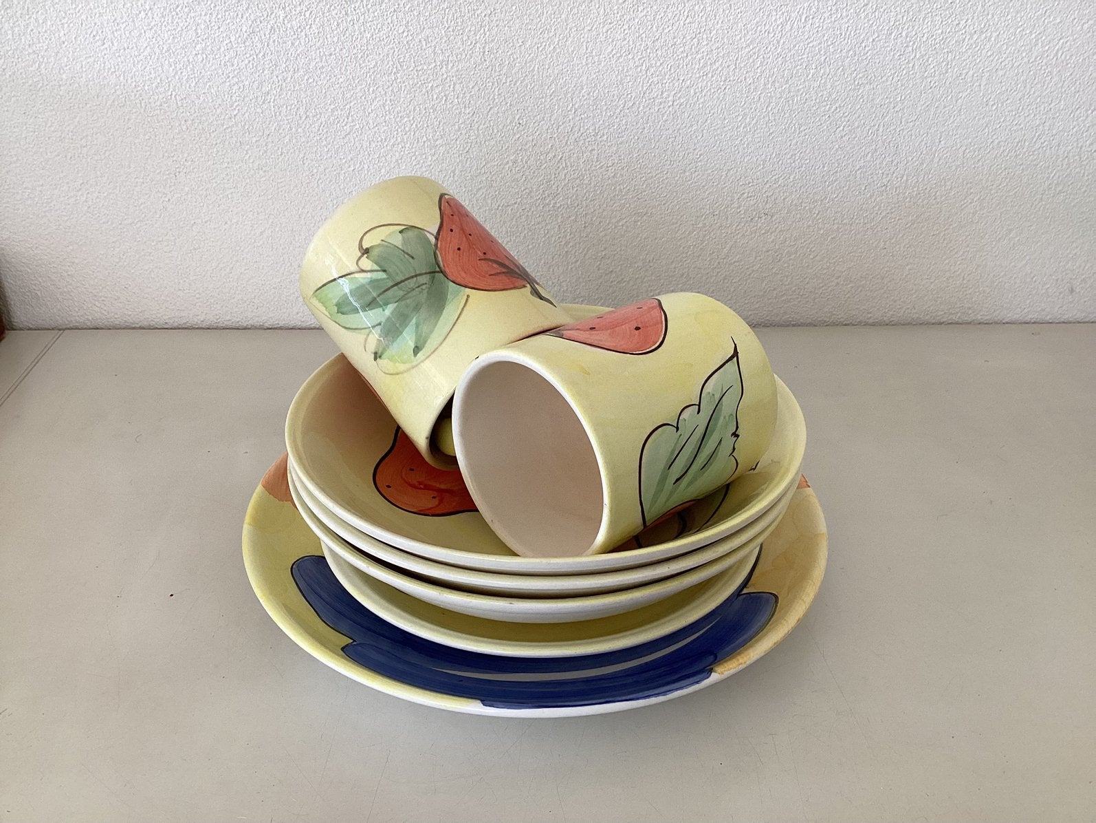 Handpainted servies, Delftsblauw bord en Bols kruikje, Gebruikt, Ophalen of Verzenden, Bord(en), Overige stijlen
