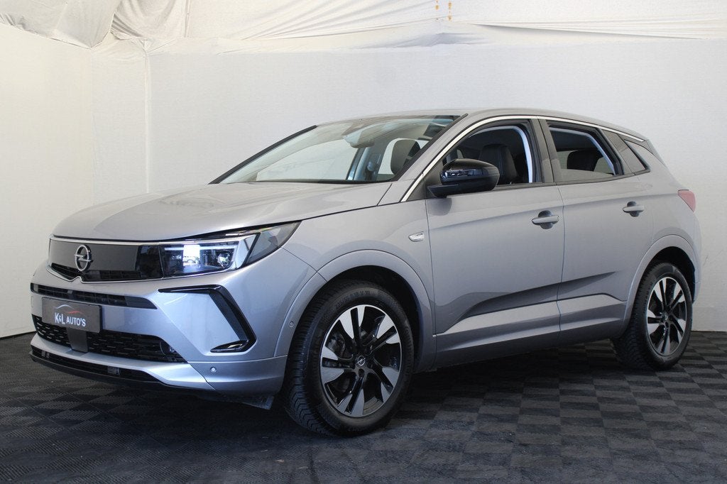Opel Grandland 1.2 Turbo Elegance (bj 2023), Auto's, Opel, Gebruikt, Zwart, 1199 cc, Alcantara