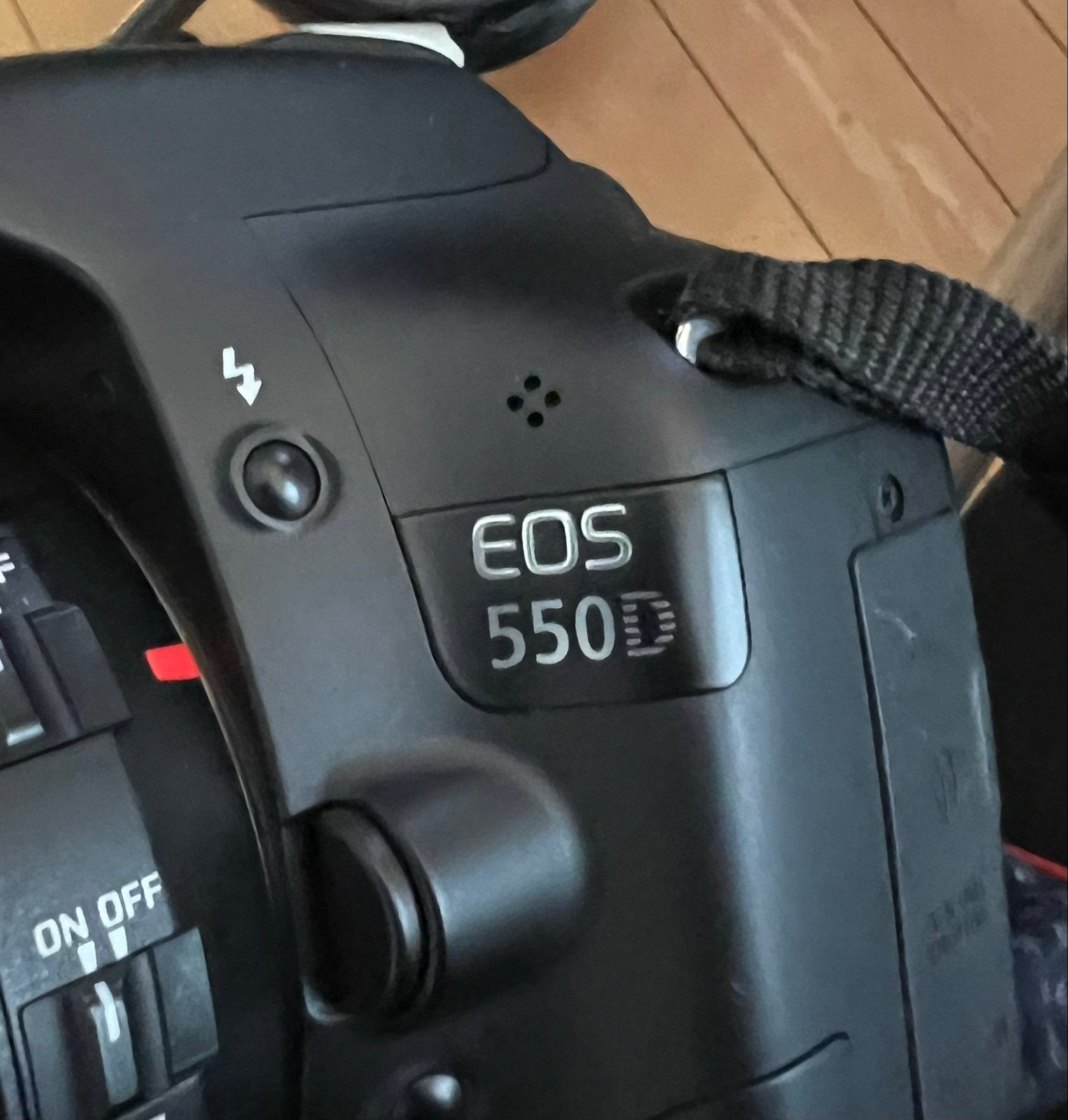 Canon EOS 550D + tas, Tamron 18-270mm lens en statief, Ingebouwde flitser, Gebruikt, Spiegelreflex, Canon