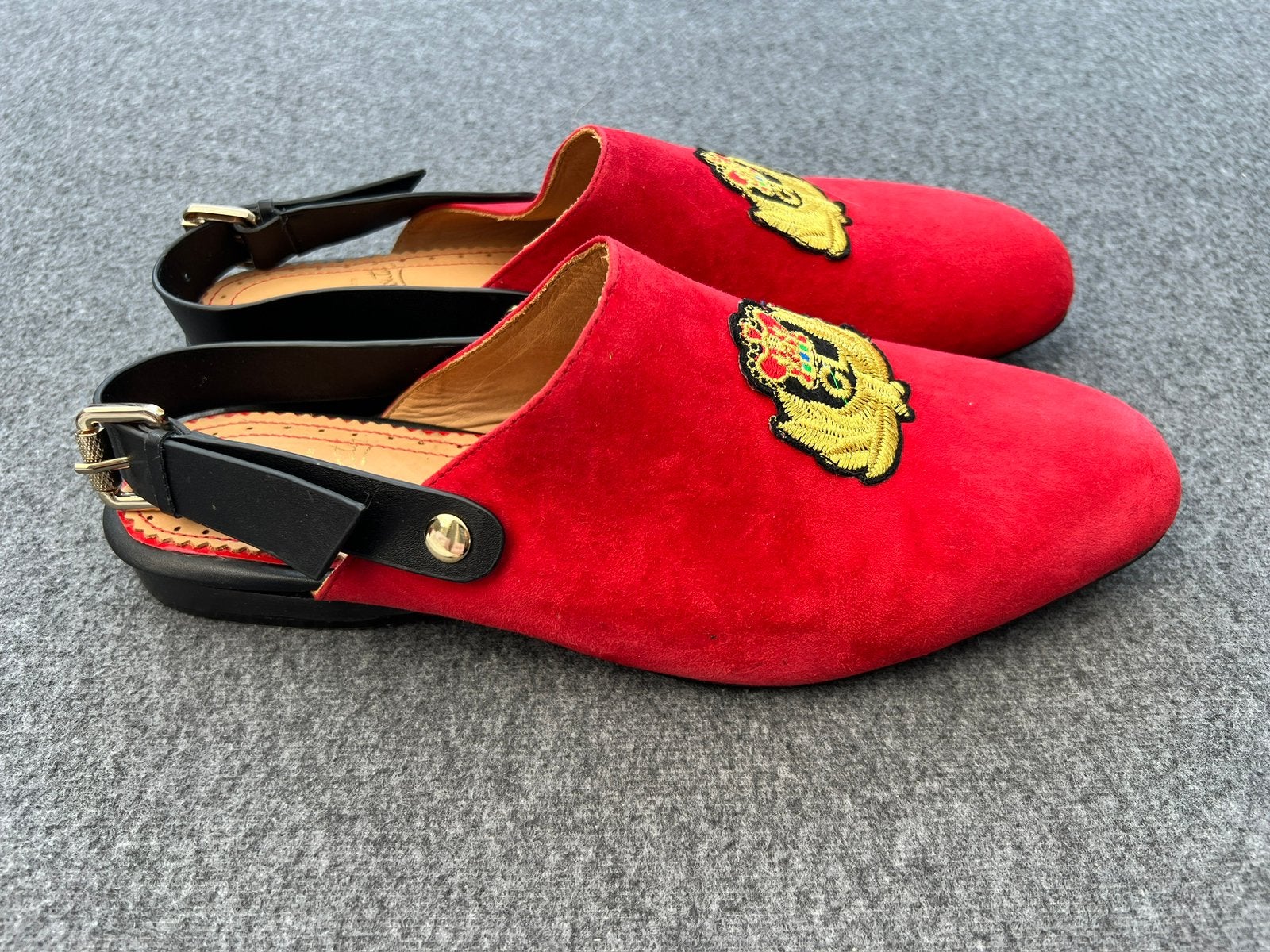 Christian Louboutin Oliveira Flat mule maat 43 suède–zgan, Ophalen of Verzenden, Zo goed als nieuw, Overige kleuren