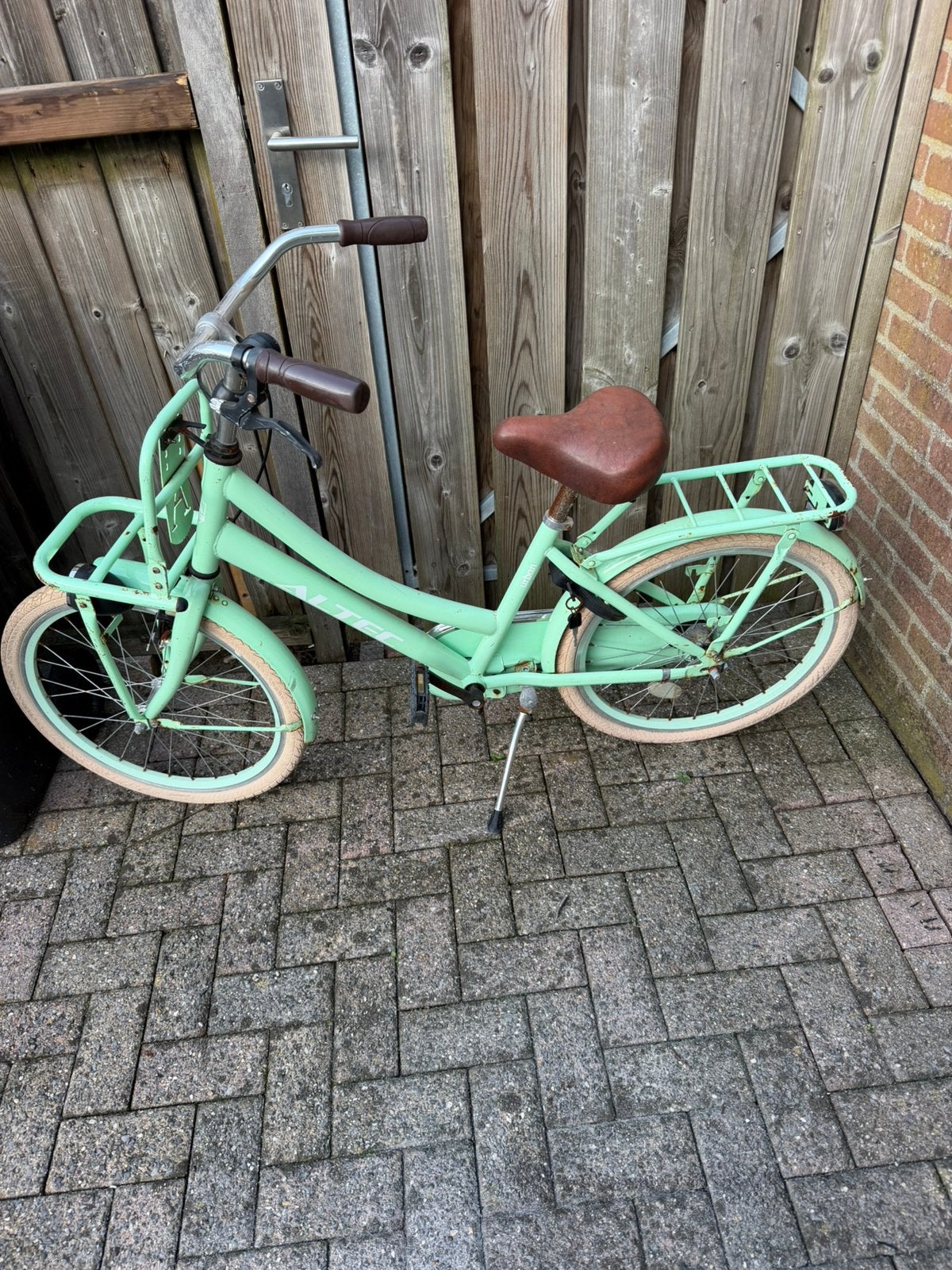 Kinderfiets altec 22 inch, Fietsen en Brommers, Ophalen of Verzenden, Zo goed als nieuw, 22 inch