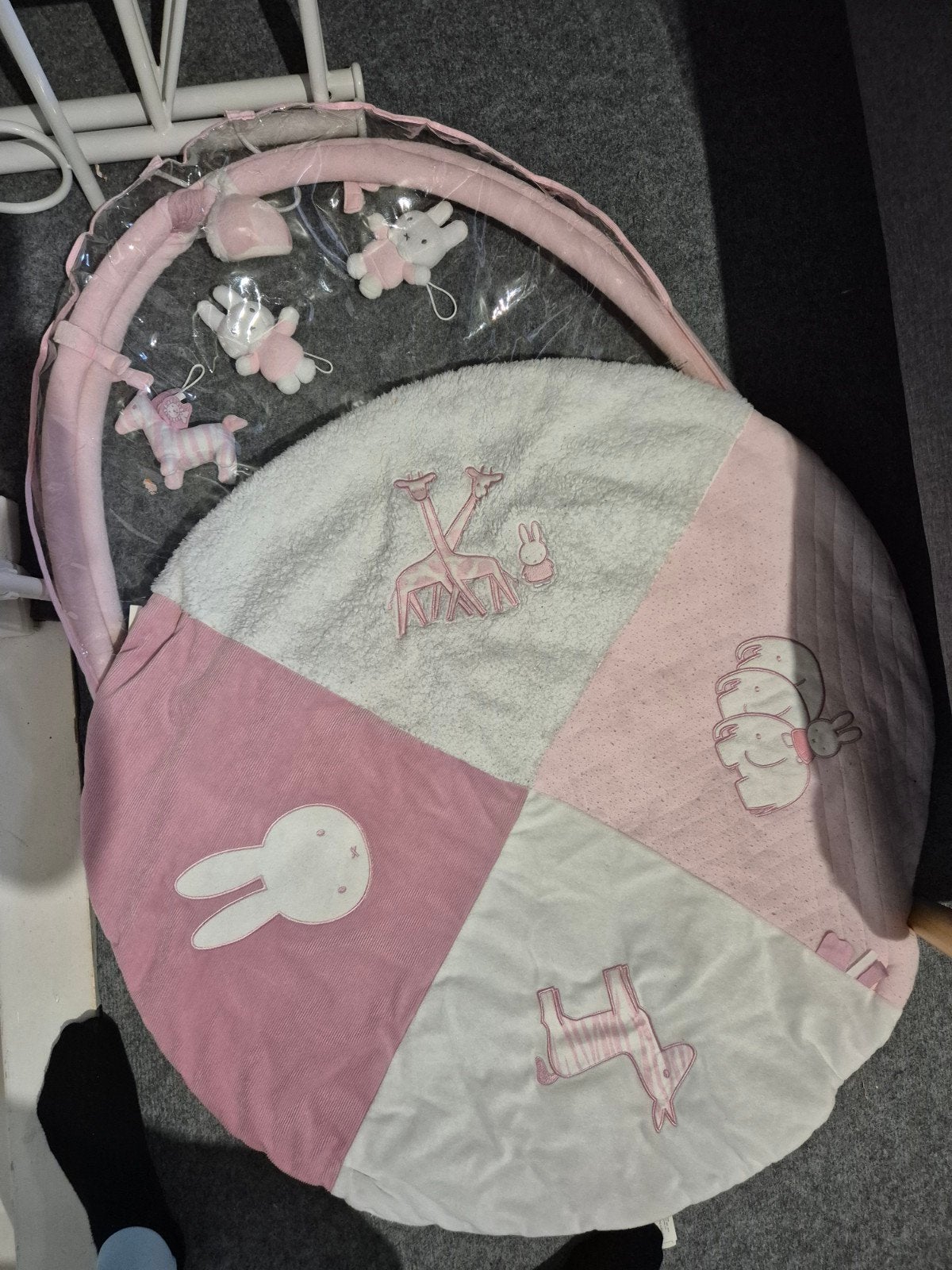 babymobiel speelkleed nijntje roze, Ophalen, Zo goed als nieuw