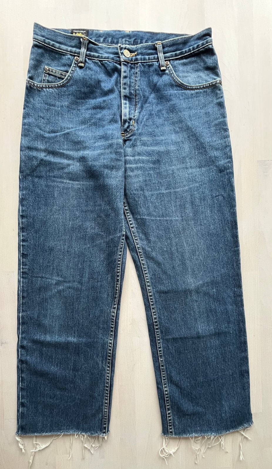 LEE 3/4 bluejeans brede pijpen met rafels maat M, Ophalen of Verzenden, Zo goed als nieuw, Blauw, W30 - W32 (confectie 38/40)