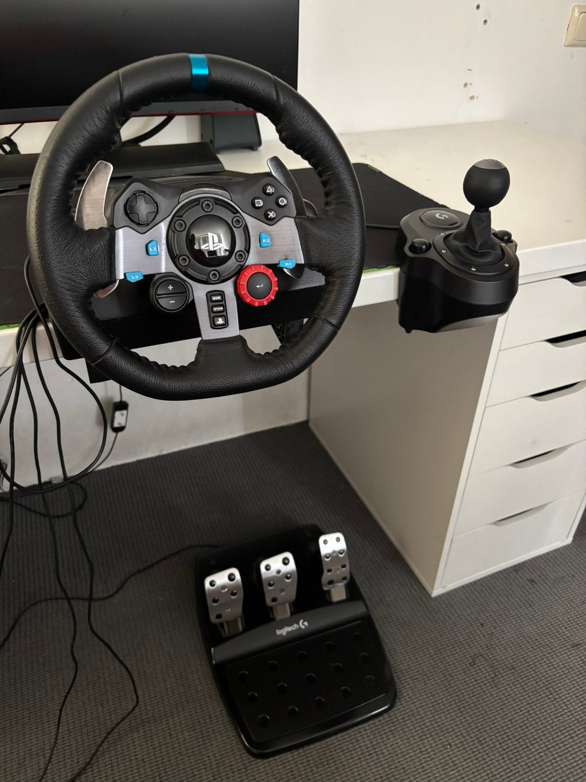 Nette Logitech g29 met versnellingspook, Computers en Software, Joysticks, Zo goed als nieuw, Ophalen