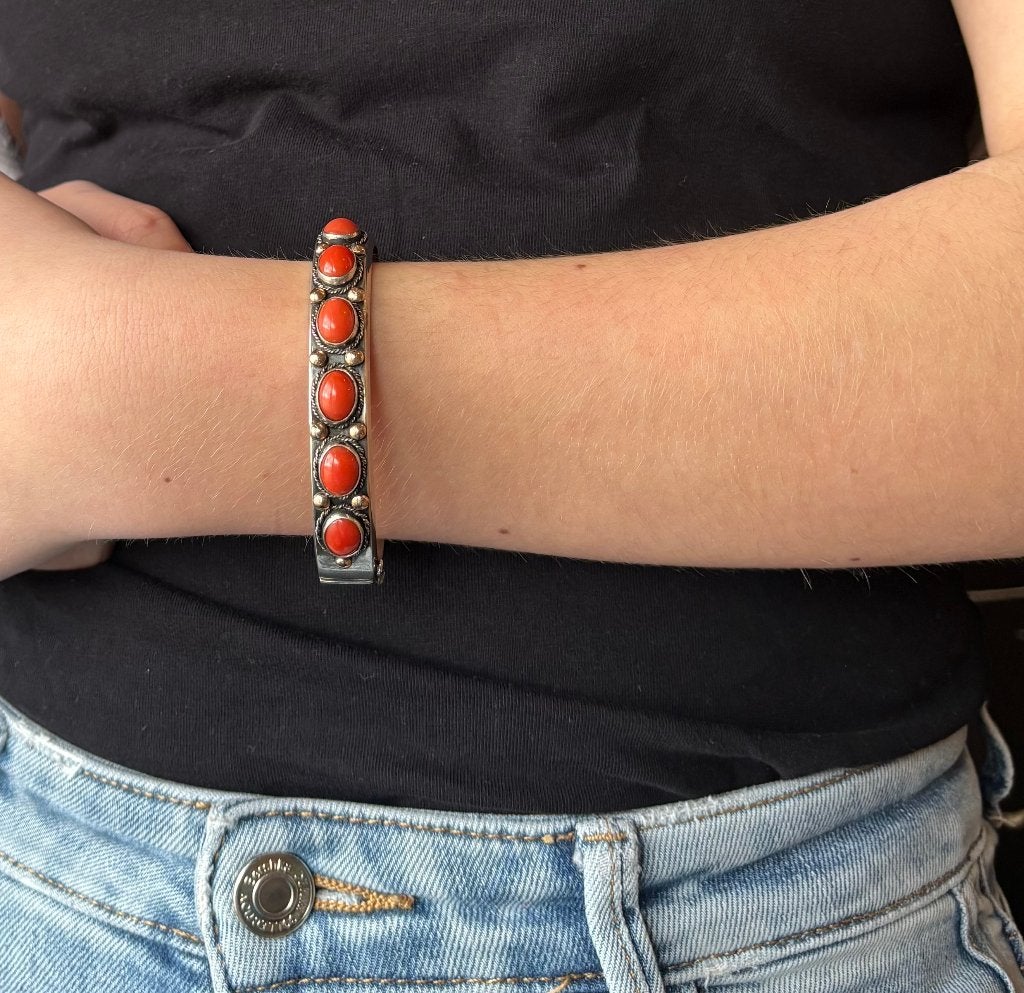 Bloedkoraal vintage slaven armband dame zilver fraai antiek, Ophalen of Verzenden, Zilver, Armband, Met edelsteen