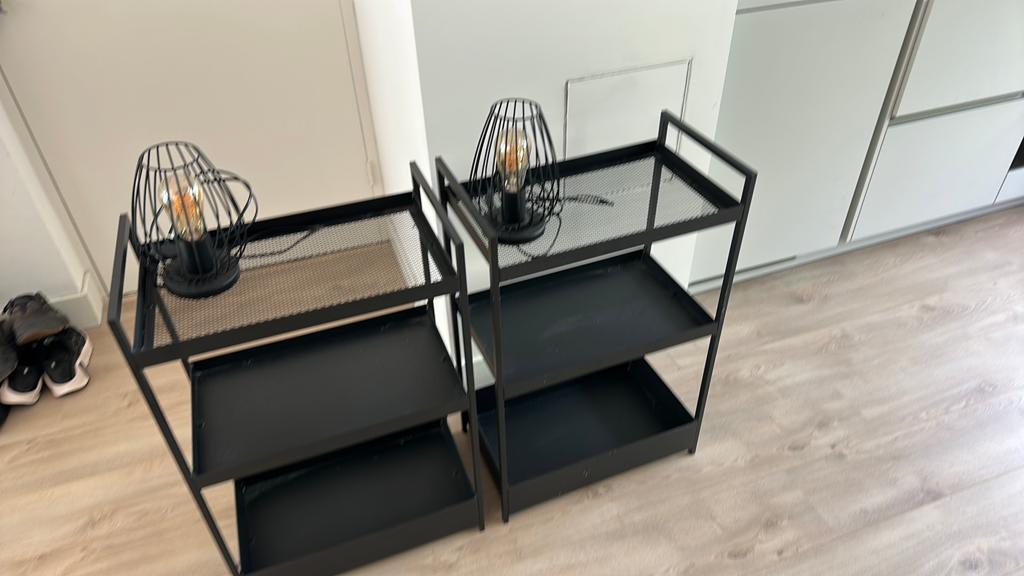 IKEA nachtkastjes + lampen (2x sets), Ophalen, Zo goed als nieuw, Minder dan 45 cm