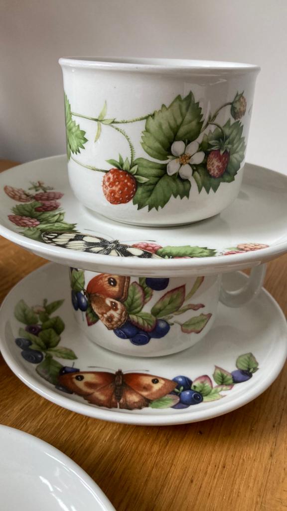 Prachtig vintage Marjolein Bastin kopjes en schoteltjes, Ophalen of Verzenden, Zo goed als nieuw, Overige stijlen, Kop(pen) en/of Schotel(s)