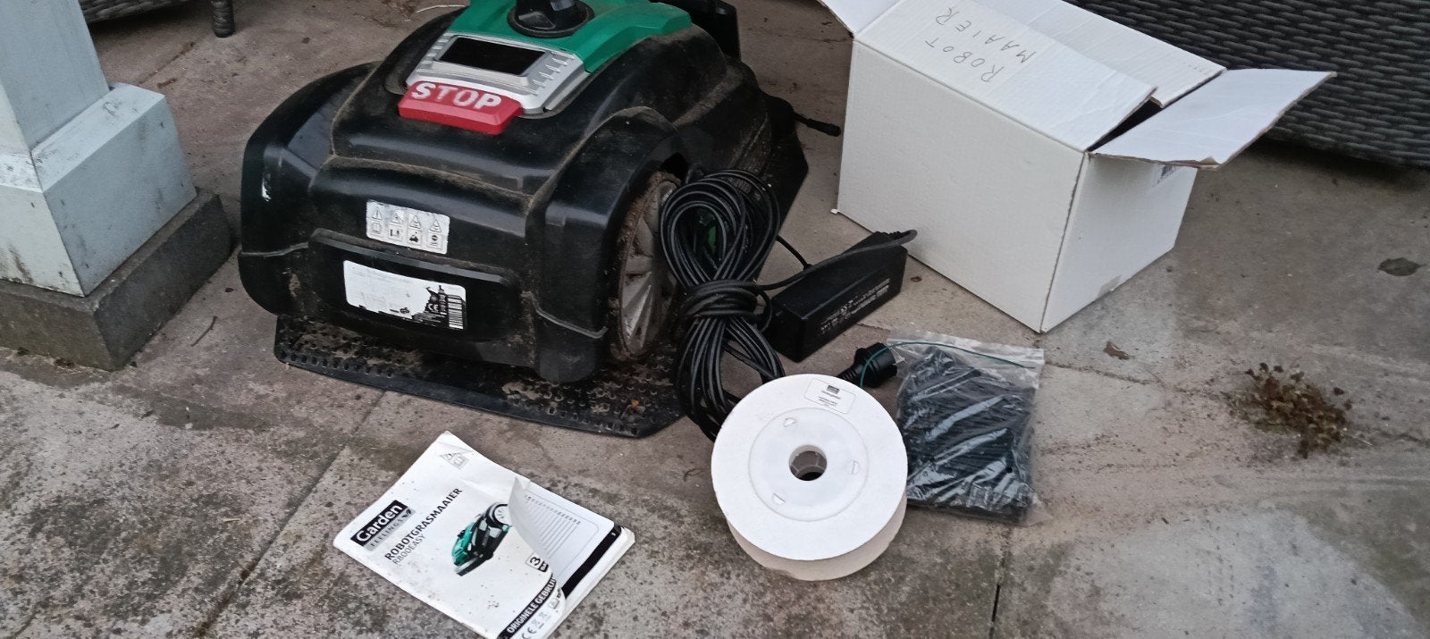 Let op: Garden Feelings Robotgrasmaaier met storing, Tuin en Terras, Grasmaaiers, Ophalen, Gebruikt, Minder dan 30 cm, Accu-grasmaaier