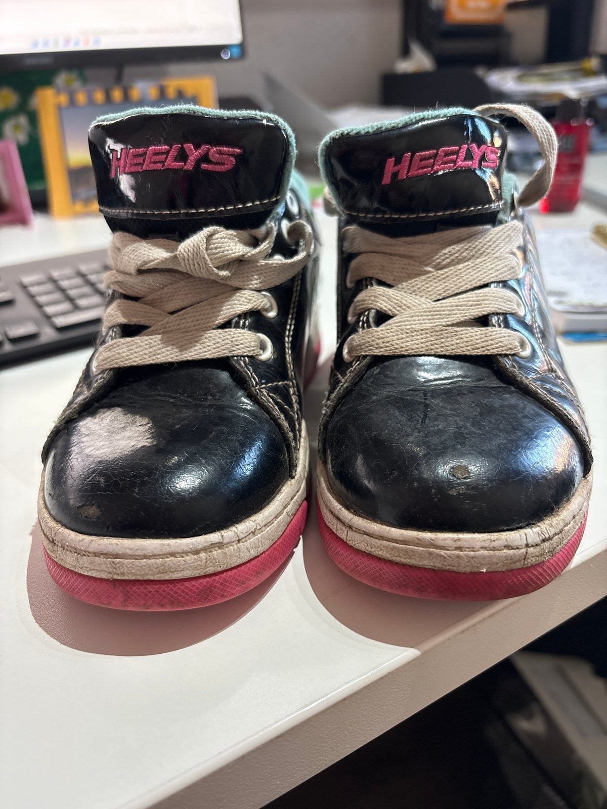 Heelys rolschoenen - Zwart met roze accenten maat 33, Kinderen en Baby's, Ophalen, Gebruikt, Kinderen
