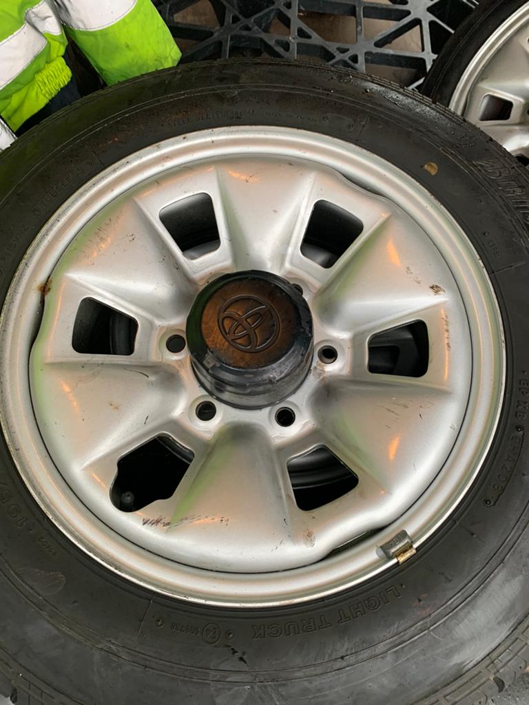 Toyota 6 gaats wielen 195-50-r15c bedrijfswagen jeep camper, Ophalen, Toyota