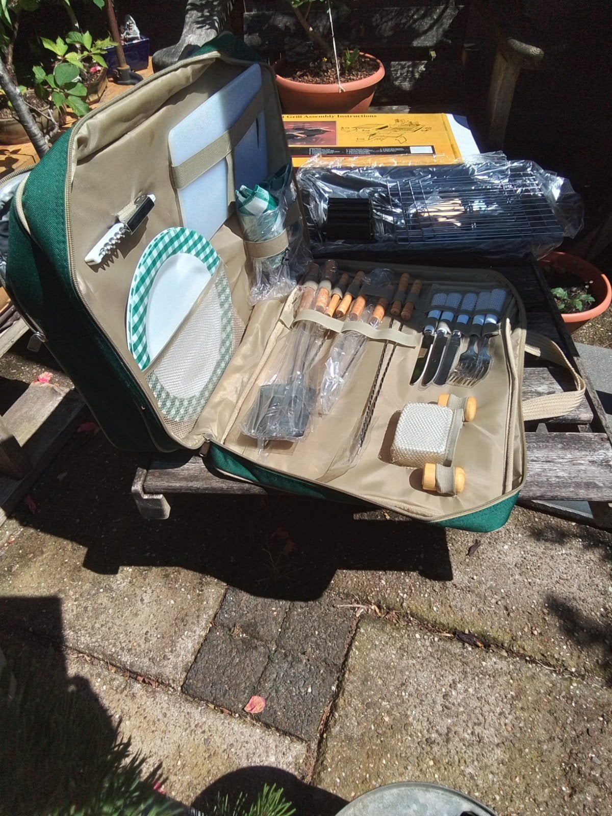 Picknicktas met BBQ set en servies - Nieuw!, Ophalen, Nieuw