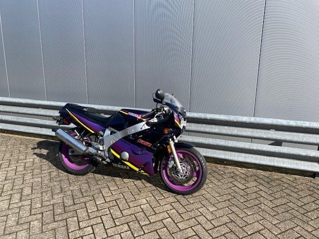 Yamaha FZR600, Motoren, Koolhovenlaan 101 Schiphol-Rijk, 4 cilinders, Motorrijbewijs A, Sport
