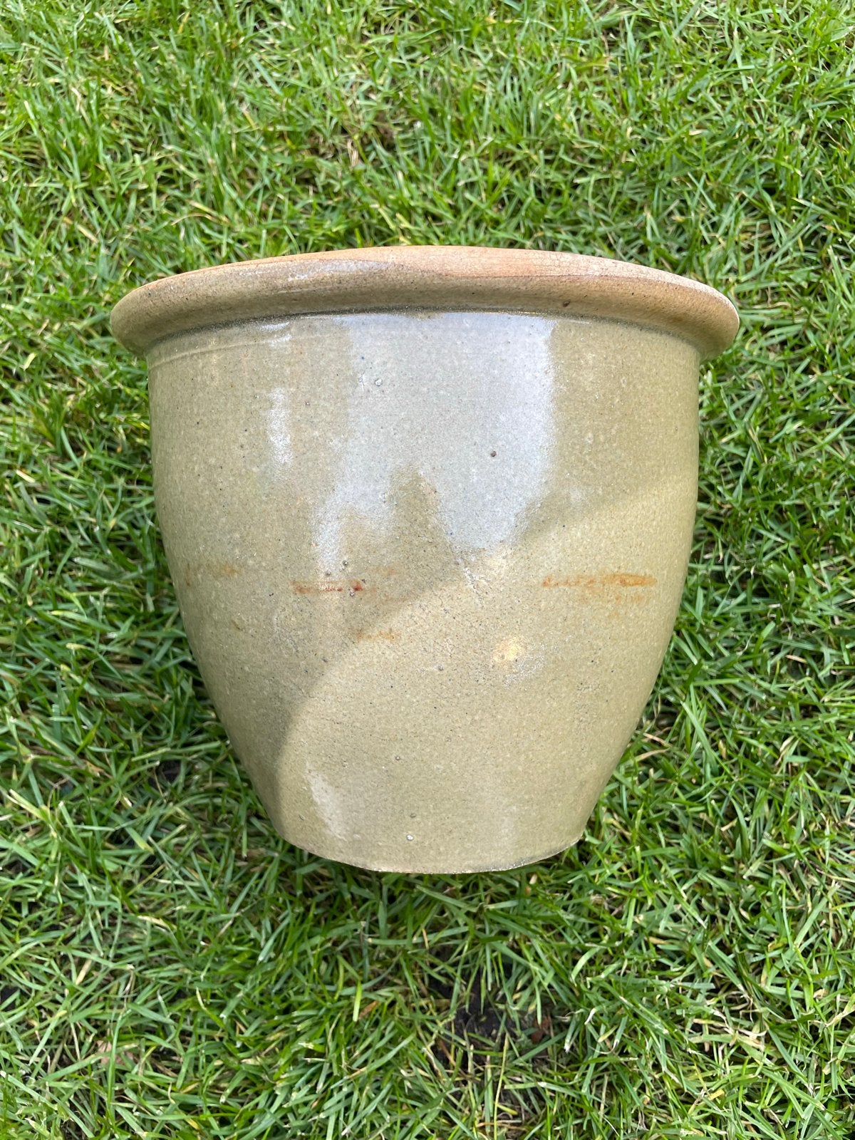 Traditionele Geglazuurde Aardewerk Bloempot Olijfgroen/Beige, Overige materialen, Minder dan 30 cm, Minder dan 60 cm, Ophalen of Verzenden