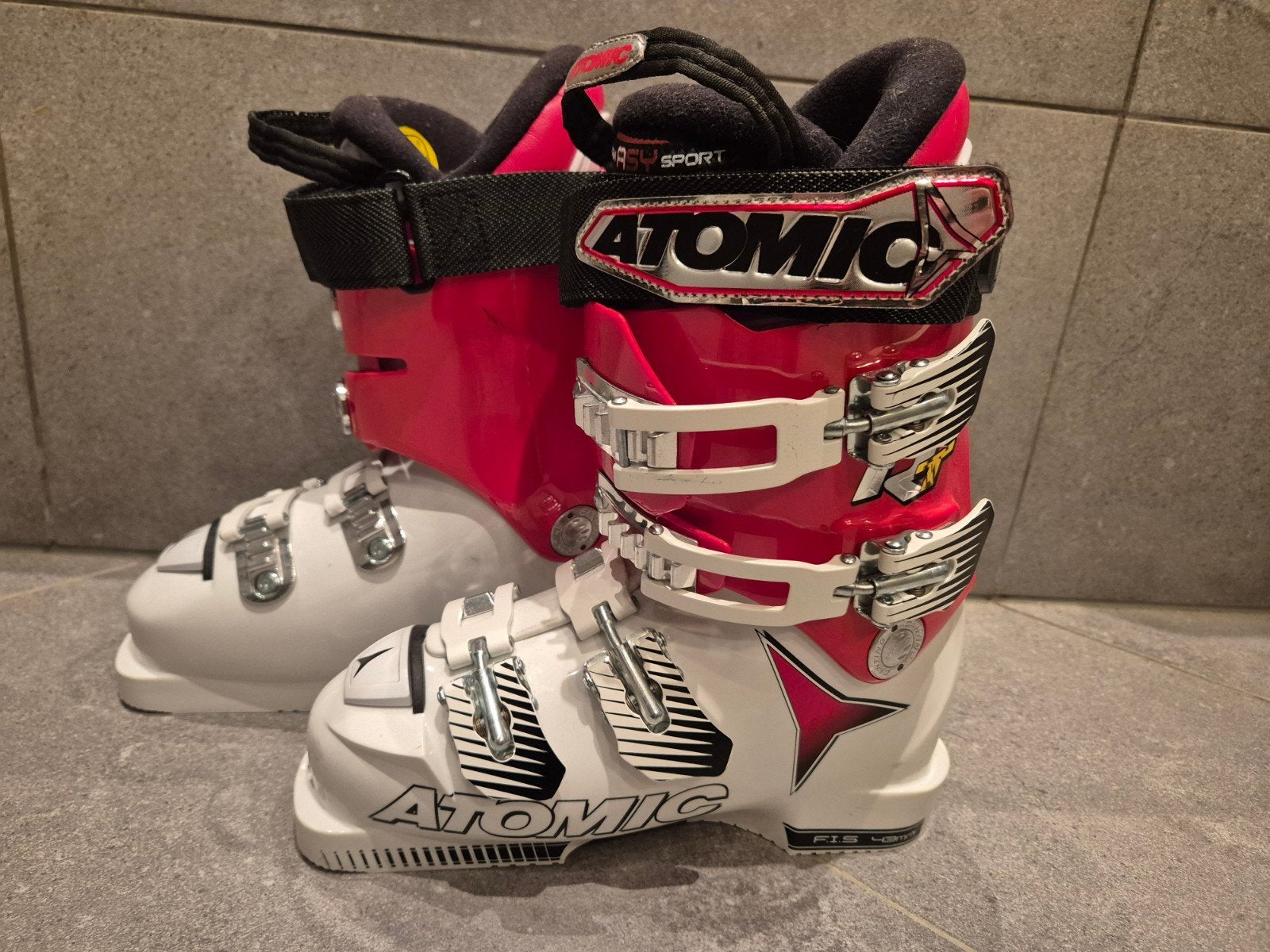 Atomic RT STI 70 Ski schoenen NIEUW maat 22, 160 tot 180 cm, Schoenen, Ophalen of Verzenden, Zo goed als nieuw