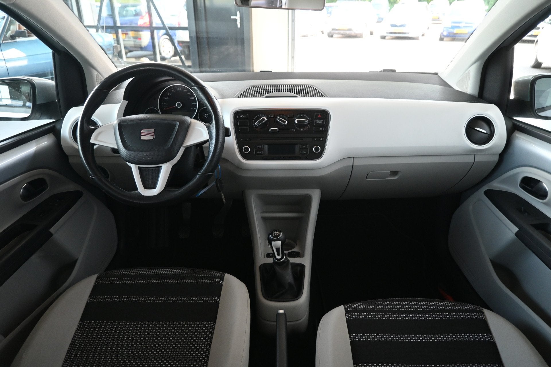 SEAT Mii 1.0 Chill Out Airco Elektrisch Pakket! Rijklaarprij, Voorwielaandrijving, Euro 5, Stof, Gebruikt