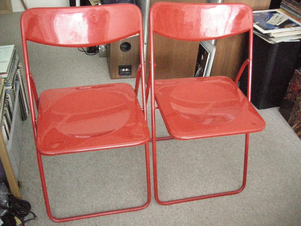 Klapstoel  rood Ted Ikea (2X) - zeer nette staat, Huis en Inrichting, Stoelen, Ophalen, Twee, Zo goed als nieuw, Metaal