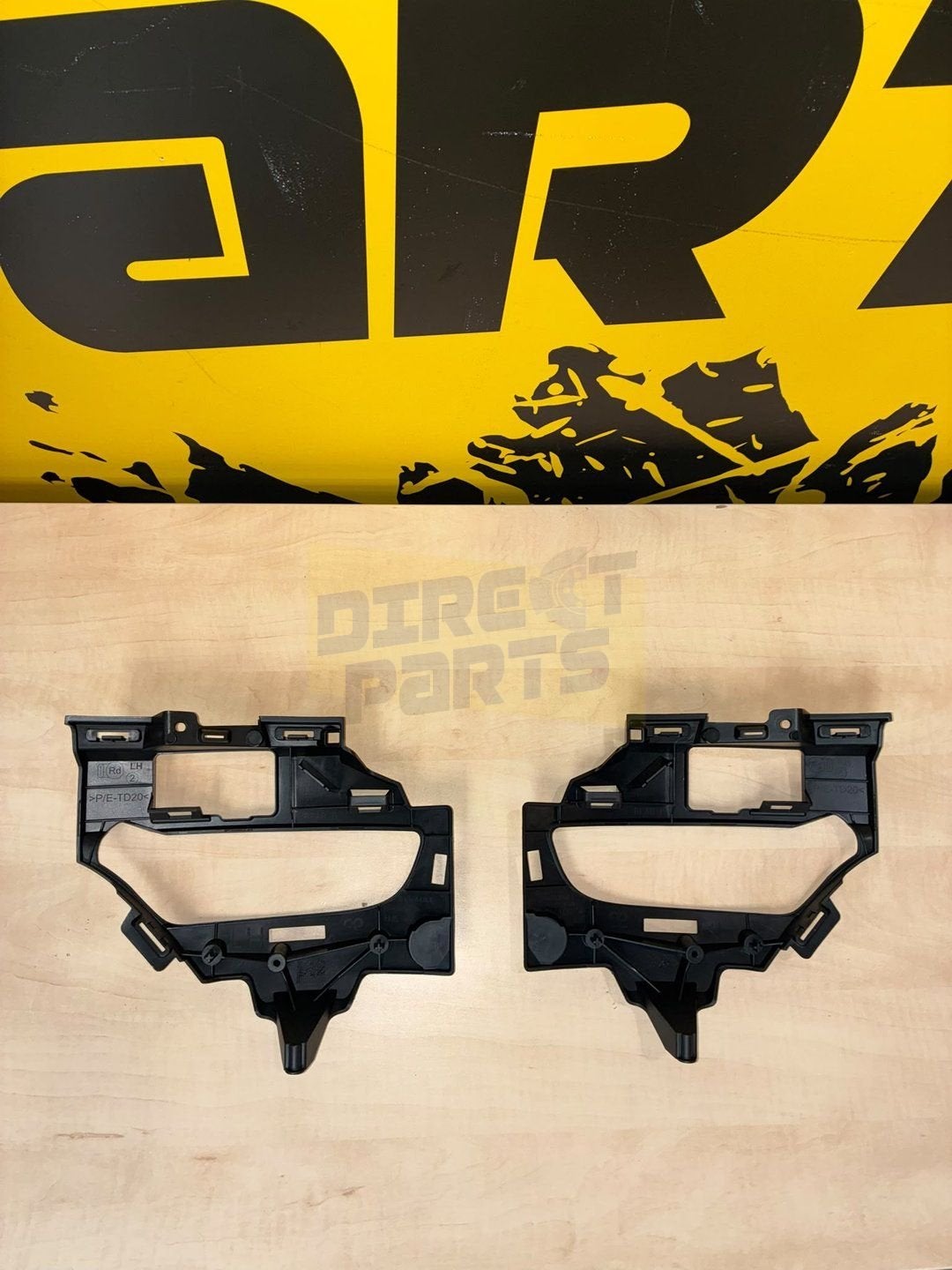 Renault Captur II (1/20-6/24) (HJB) / Mitsubishi ASX (3/23-7, -, -, Ophalen of Verzenden, Achter
