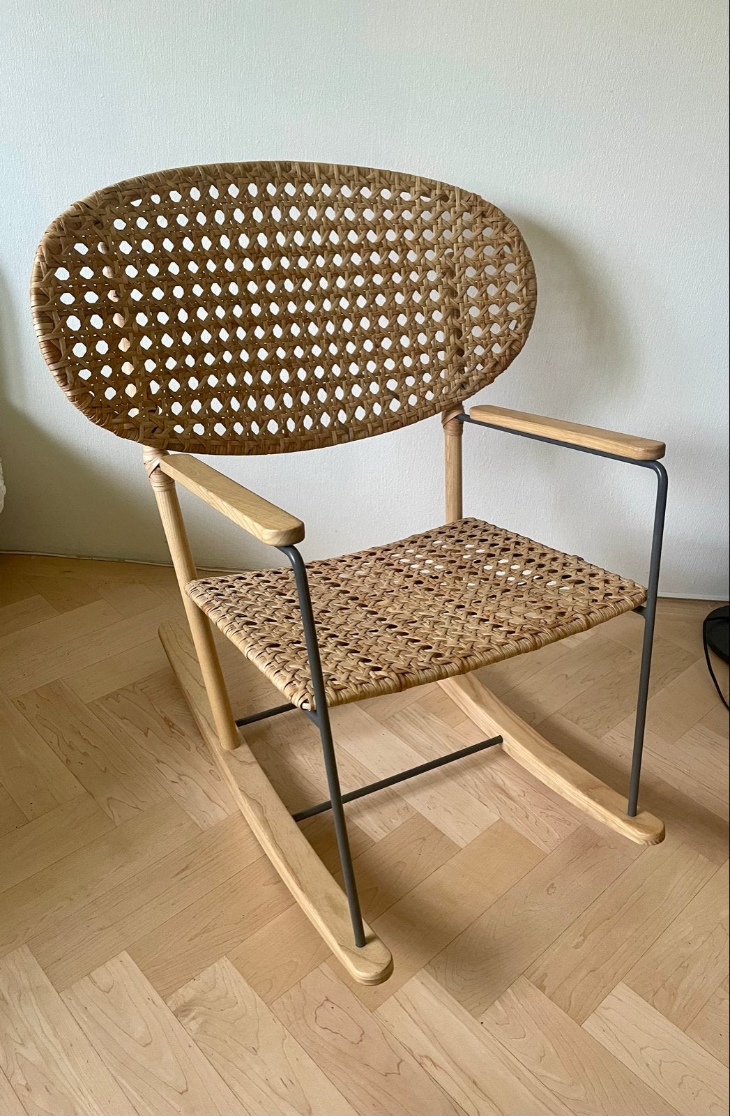 Schommelstoel rotan en hout design, Ophalen, Overige kleuren, Zo goed als nieuw, Eén