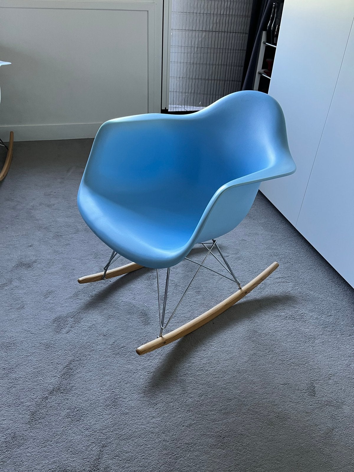 Leuke hippe schommelstoel, Ophalen, Kunststof, Gebruikt, Blauw