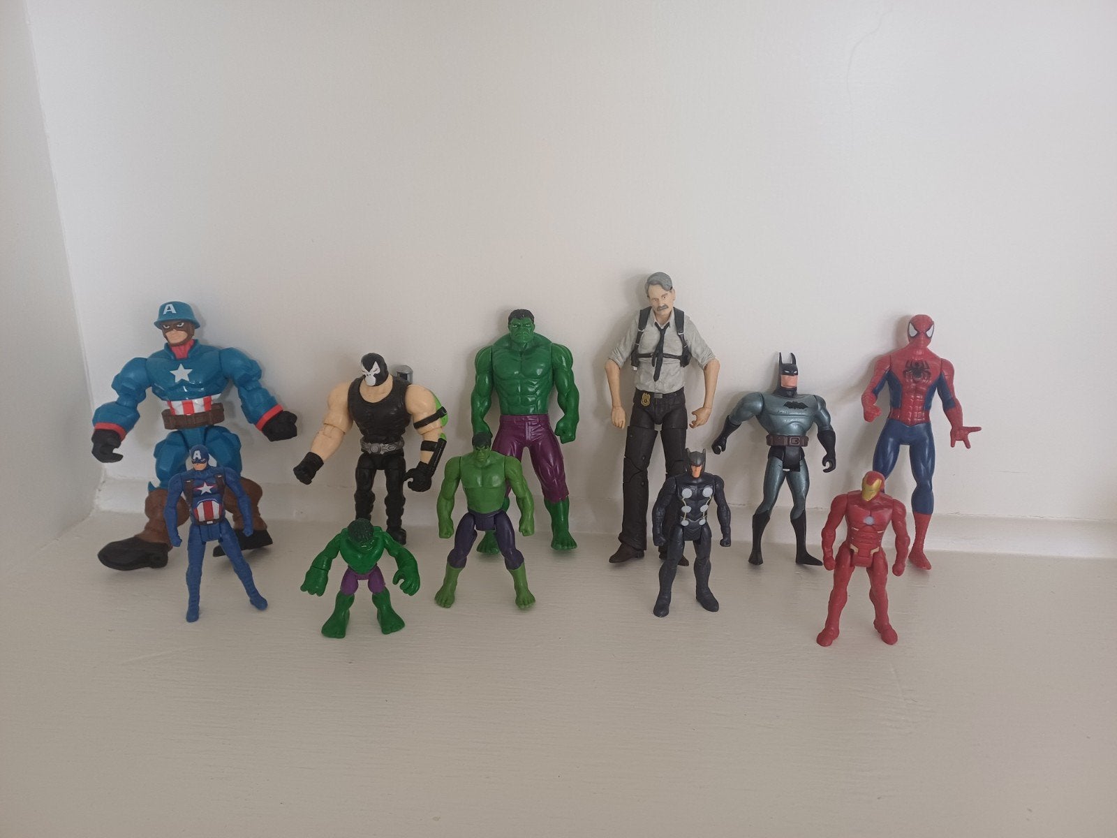 Diverse Marvel en DC actiefiguren 11 stuks, Kinderen en Baby's, Speelgoed | Actiefiguren, Ophalen of Verzenden, Gebruikt