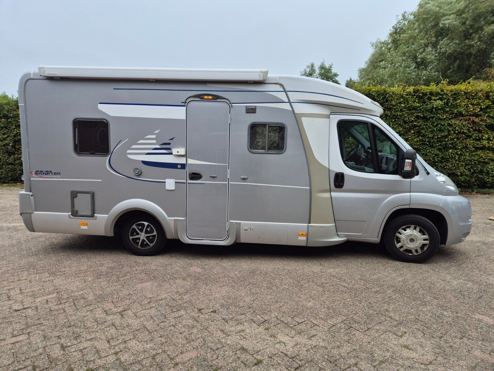 Hymer camper met werk, Rondzit, Frans bed, Kachel, Tot en met 3