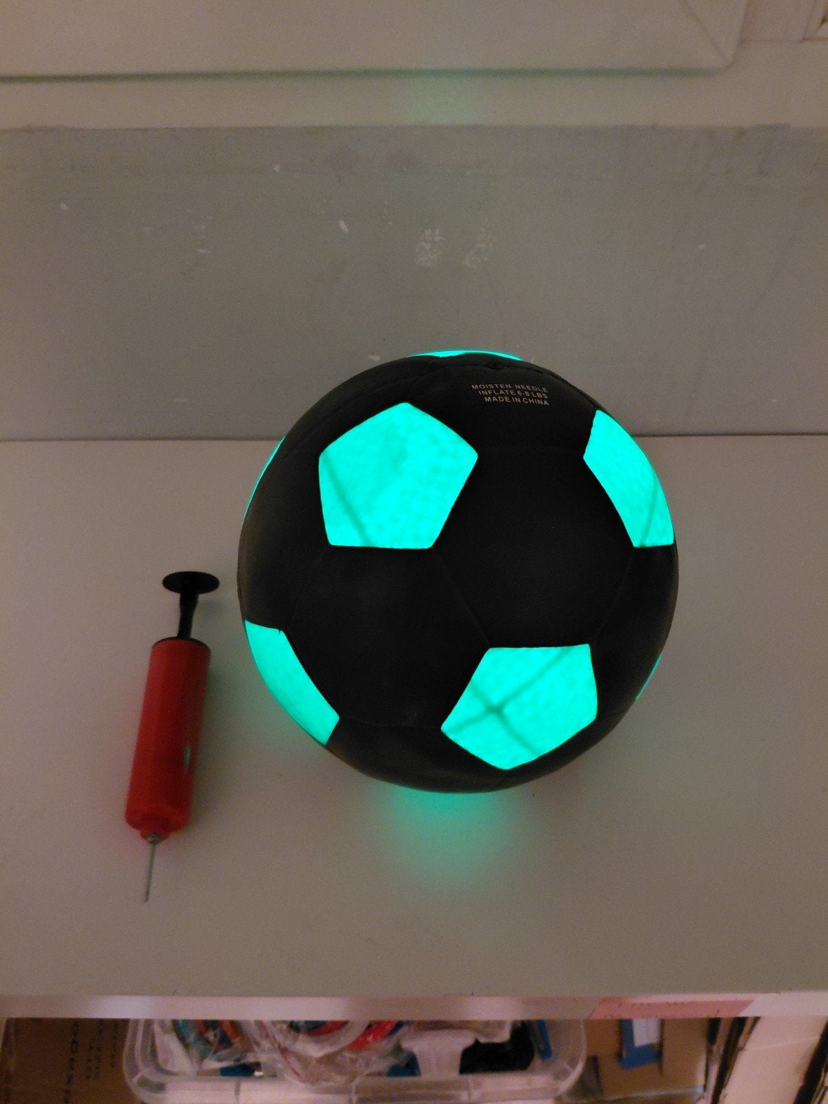 Lichtgevende Voetbal met Pomp en Draagtas - Oplaadbaar, Maat XL, Ophalen of Verzenden, Nieuw, Bal