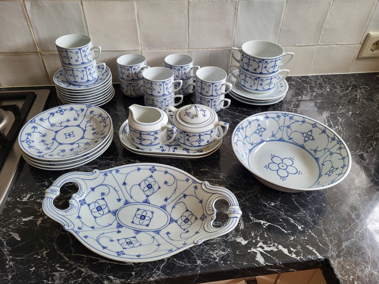 I.z.g.s. mooi Saksisch Blauw servies, Ophalen