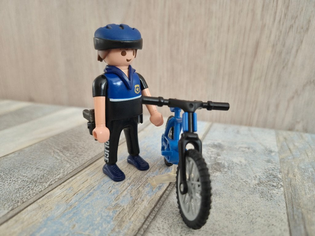 Playmobil 3168 Politieman Op Fiets, Kinderen en Baby's, Speelgoed | Playmobil, Verzenden, Gebruikt