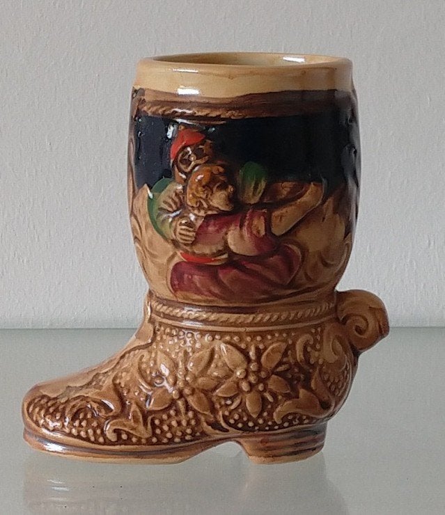 laars vaasje duits cowboy style, volgnr 9, Meerkleurig, Ophalen of Verzenden, Steen/keramiek, 11 cm