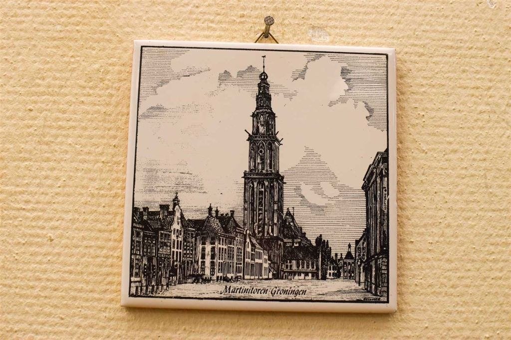 Wandtegel met prent van de Martinitoren Groningen 50650, Huis en Inrichting, Ophalen of Verzenden, Gebruikt
