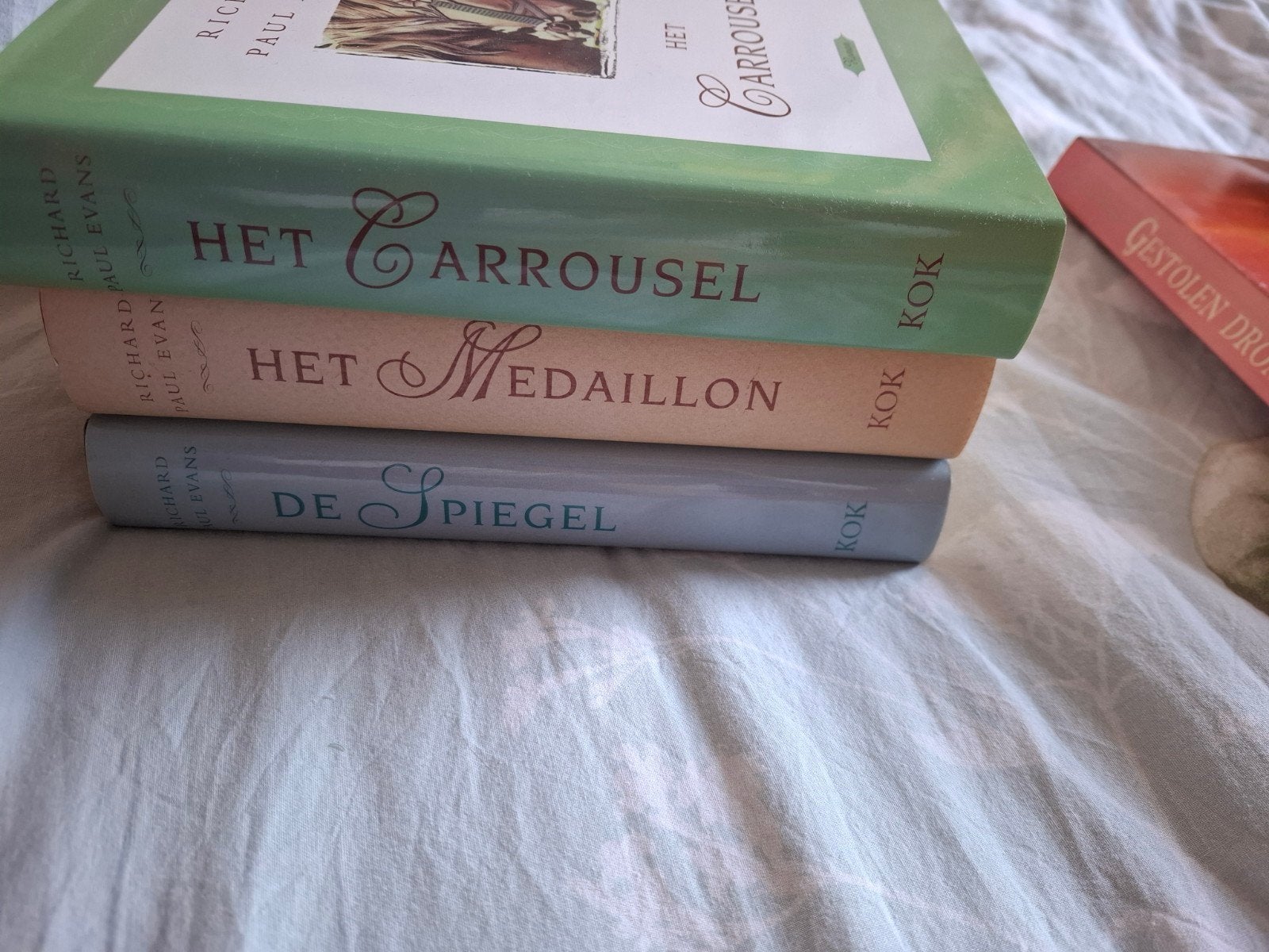 R. Paul Evans Trilogie: Het Medaillon, De Spiegel, Het C, Boeken, Gelezen, Ophalen of Verzenden, Nederland, Richard Paul Evans