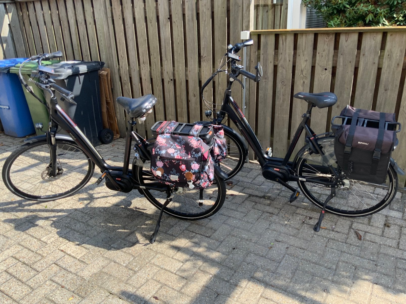 Te koop 2 mooie amslod fietsen, Gebruikt, 51 tot 55 cm, 50 km per accu of meer, Ophalen